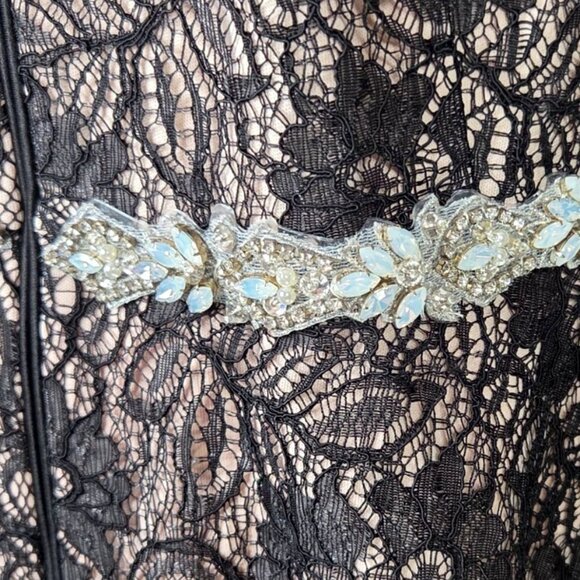 Alex Evenings Womens 1X Black Lace Jacket w Beige Lining and Iridescent Beading - Picture 4 of 10